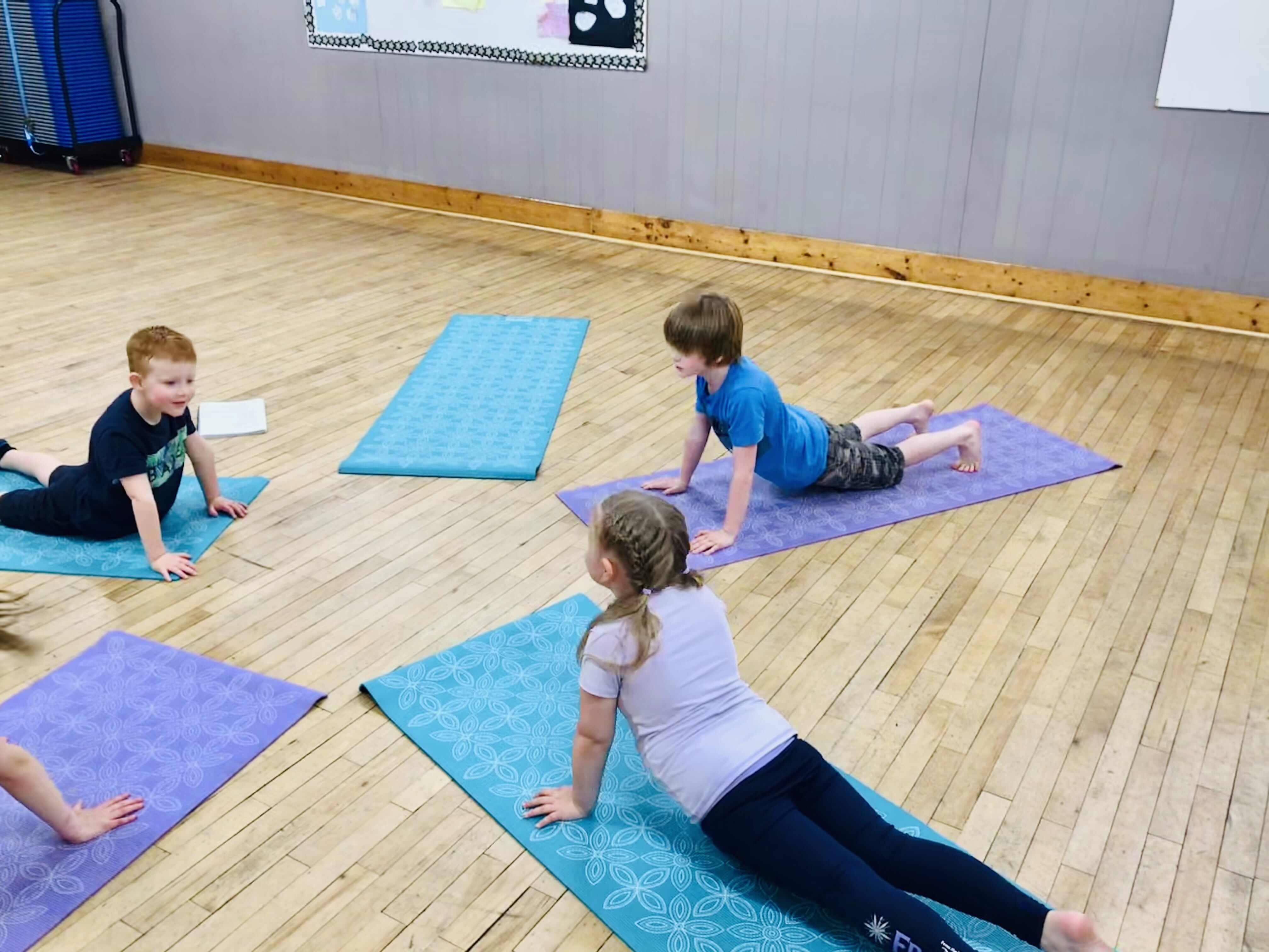 kids yoga class image